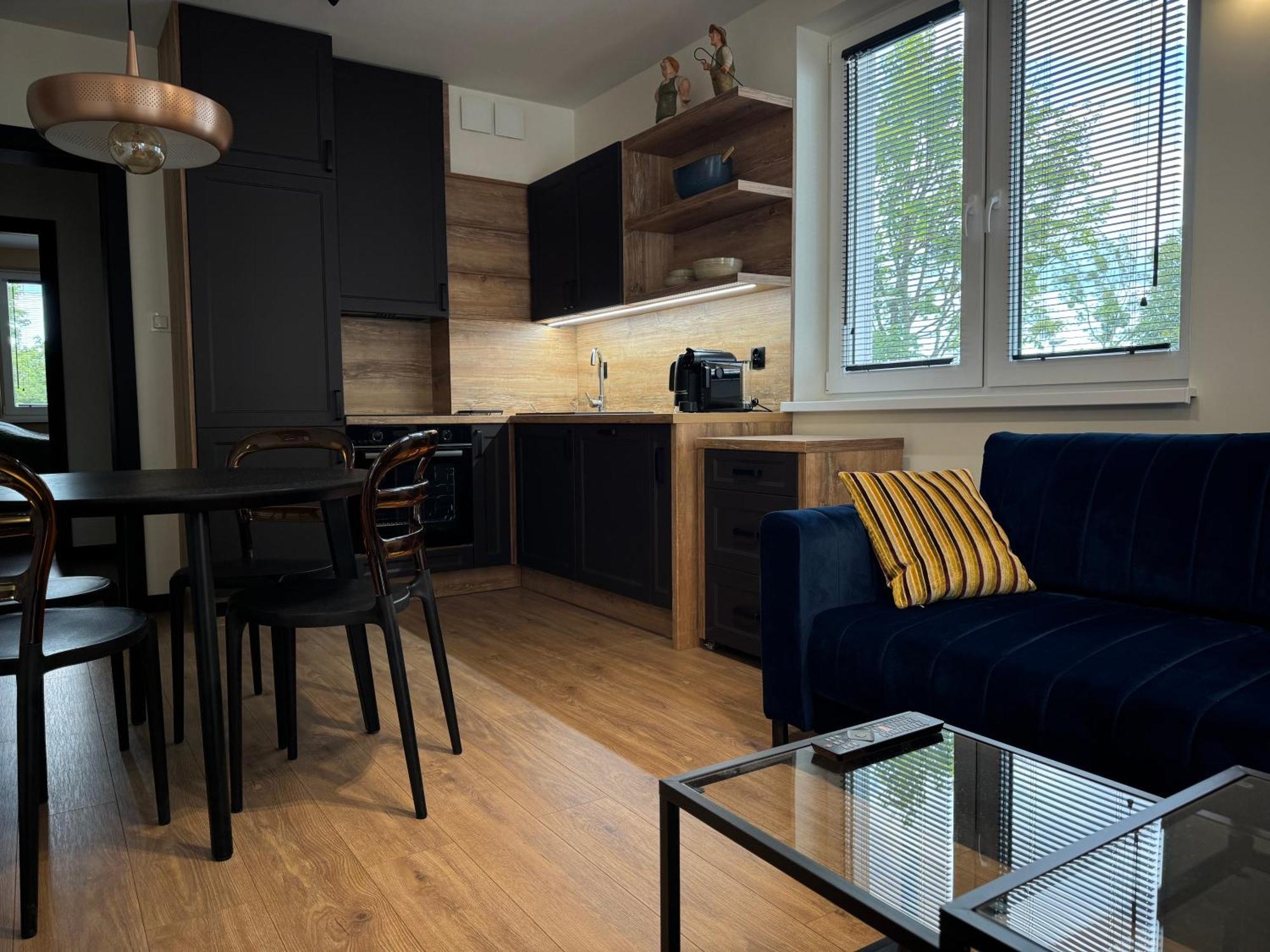 Apartment D7 *